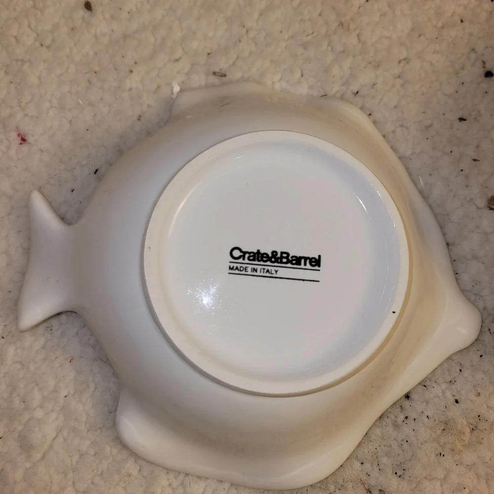 Crate&Barrel item description